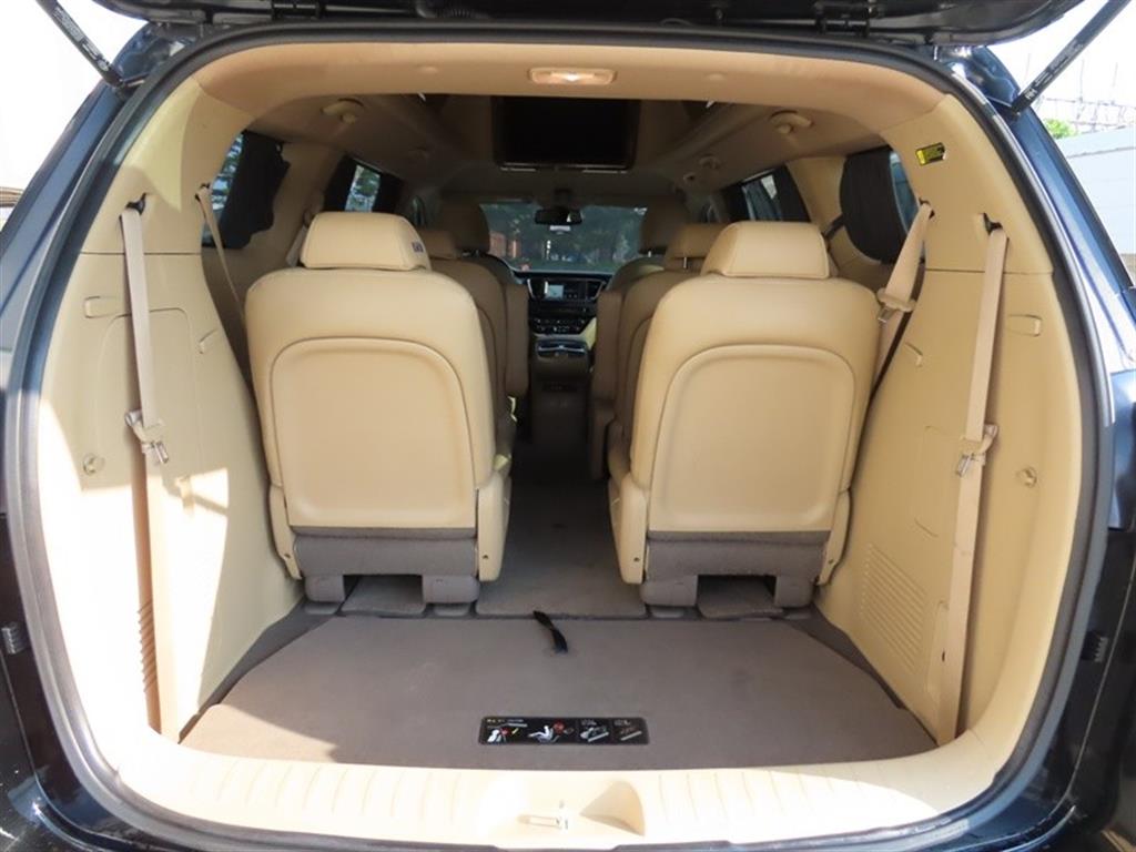 KIA Carnival - Vista 7