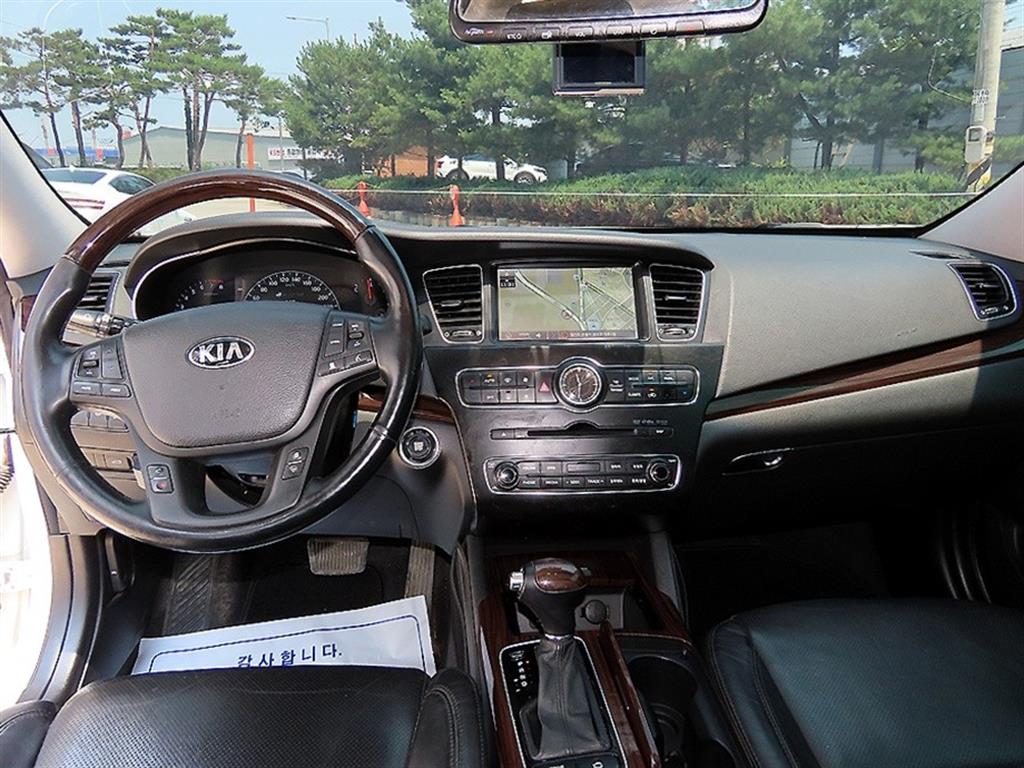 KIA K7 - Vista 9