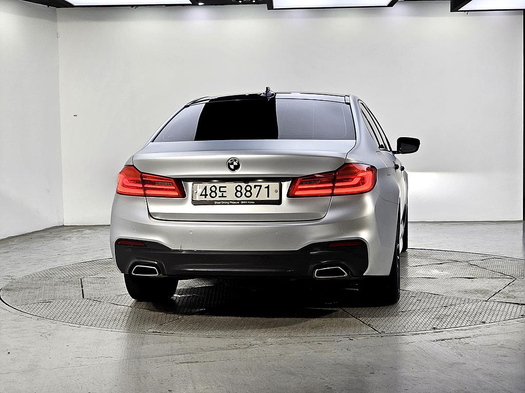 BMW 5 Series - Vista 3