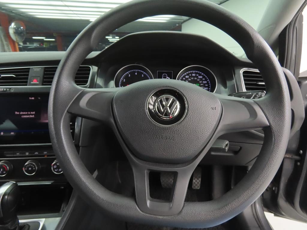 Volkswagen Golf - Vista 10