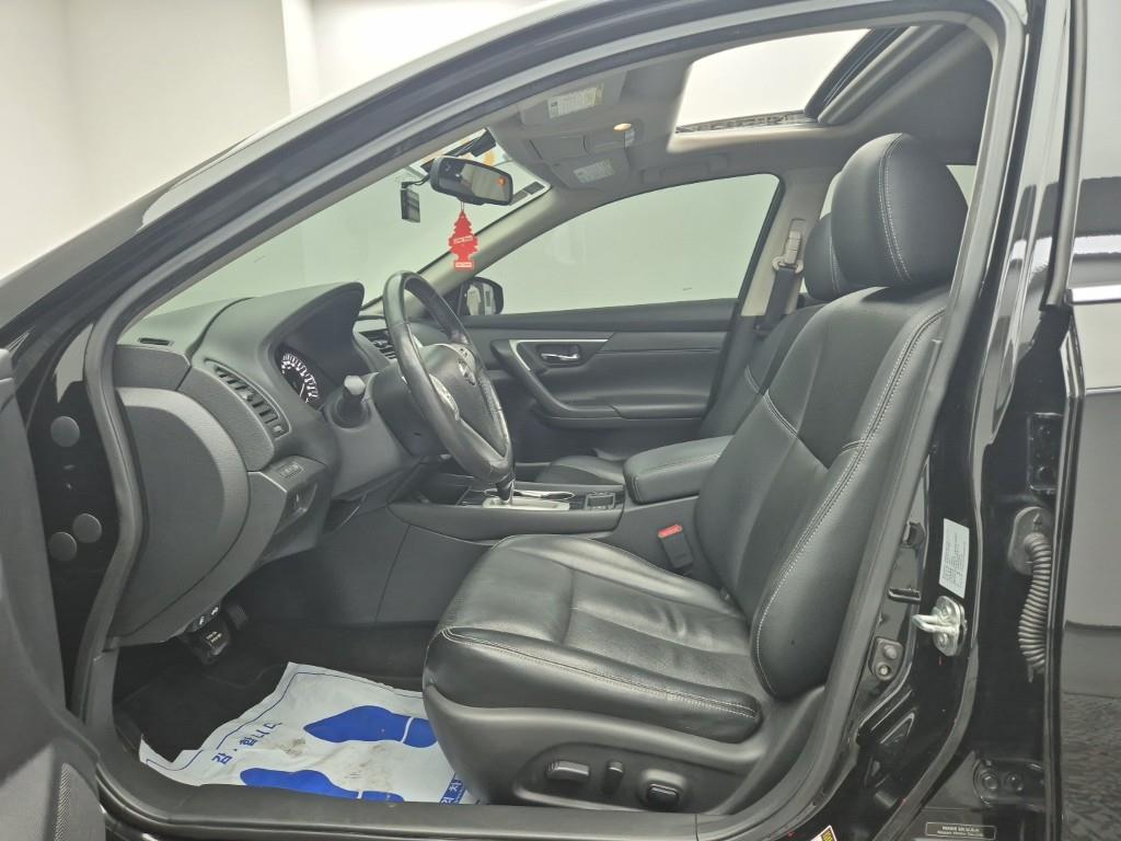 Nissan Altima 2017 Negro - Importación desde Corea - HF Imports Iquique - Foto 13