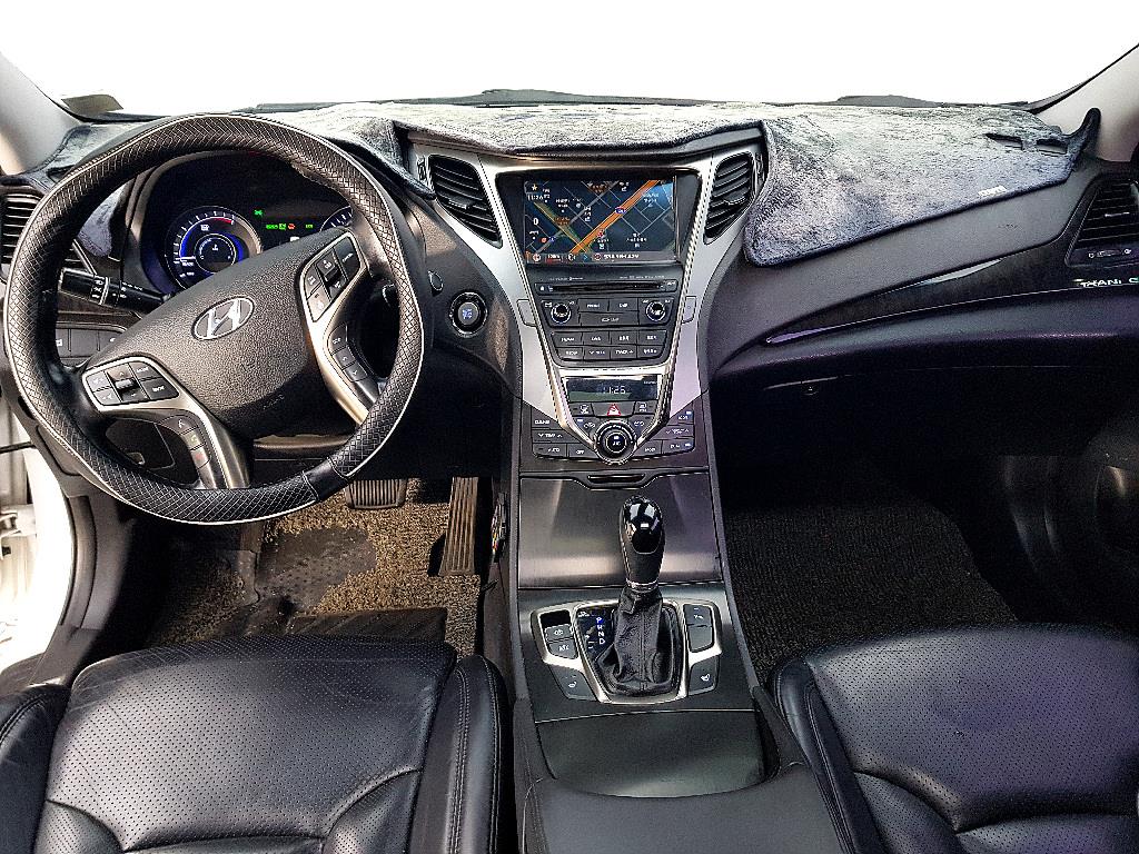 HYUNDAI Grandeur - Vista 7