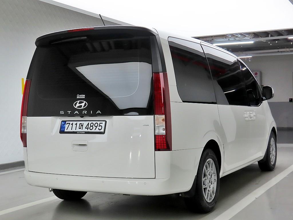 HYUNDAI Staria - Vista 6