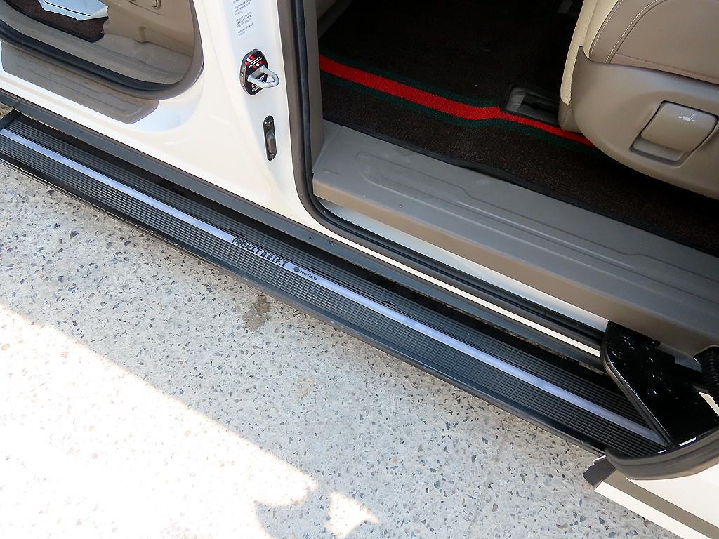 KIA Carnival - Vista 7