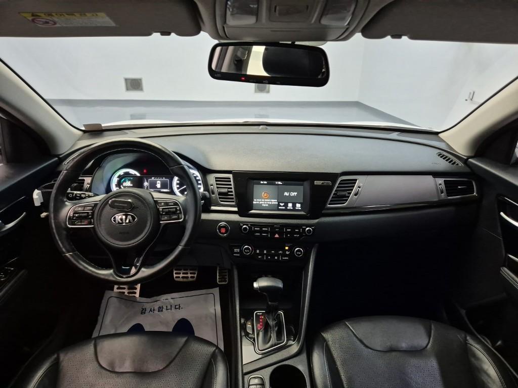 KIA Niro - Vista 9