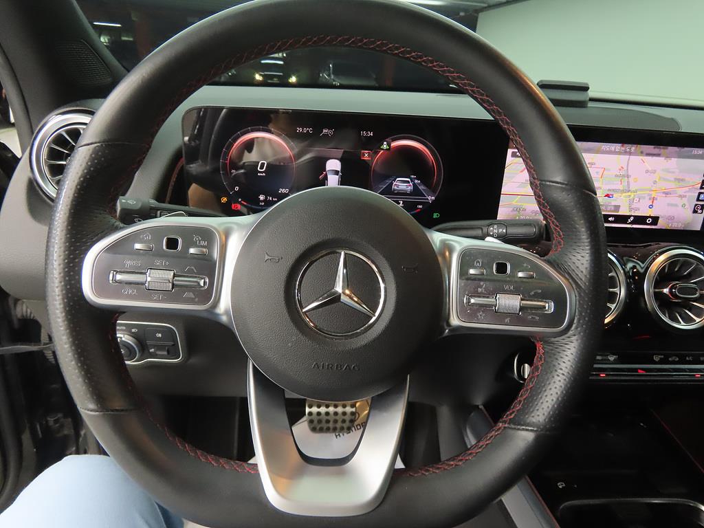 Mercedes Benz GLB Class - Vista 10