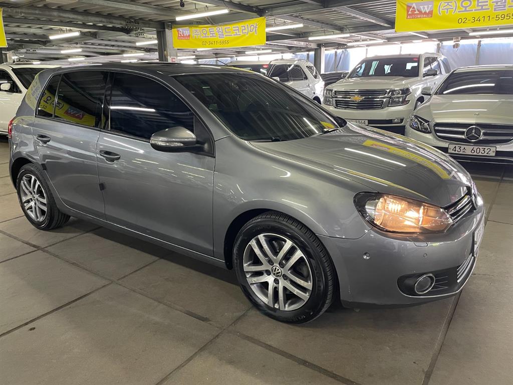 Volkswagen Golf - Vista 2