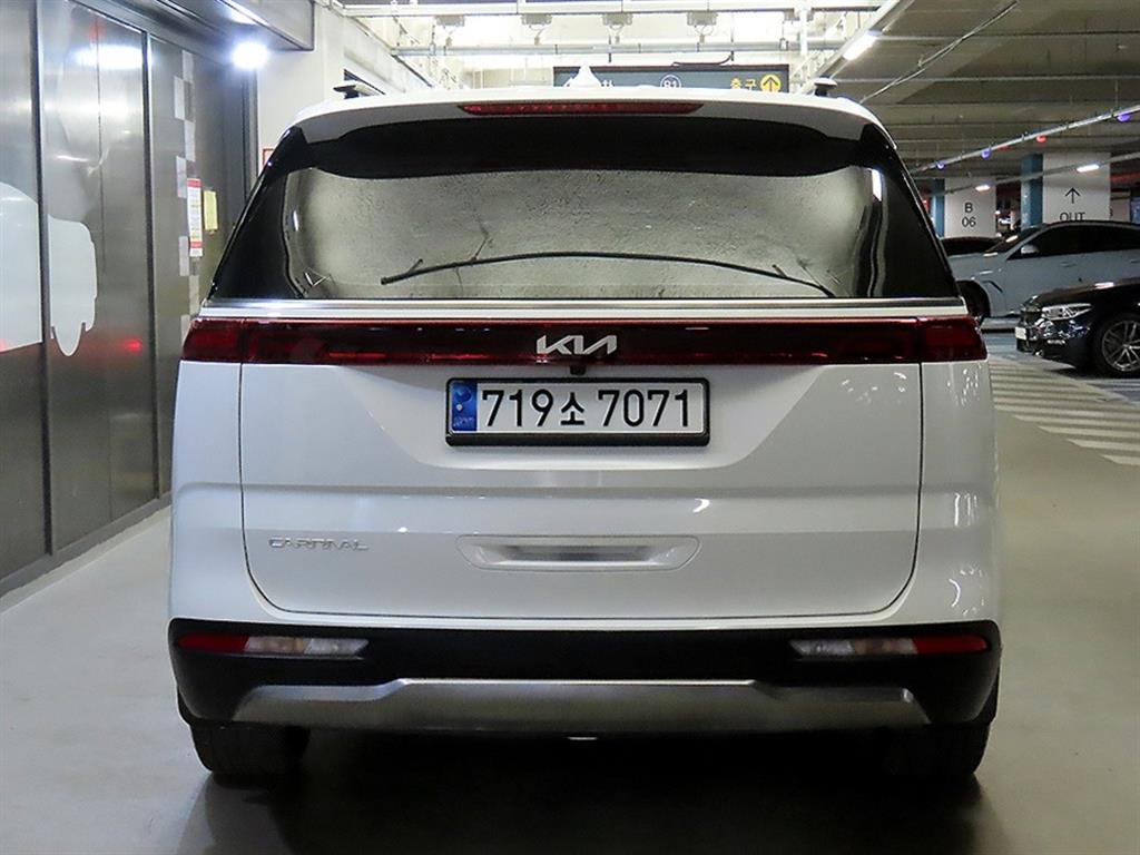 KIA Carnival - Vista 7
