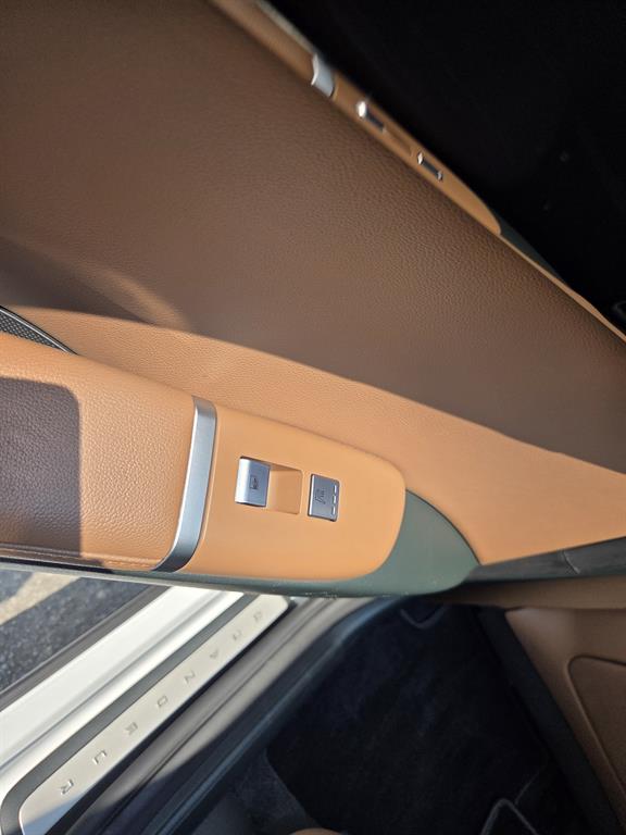 HYUNDAI Grandeur - Vista 9