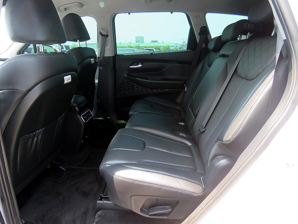 HYUNDAI Santa Fe - Vista 10