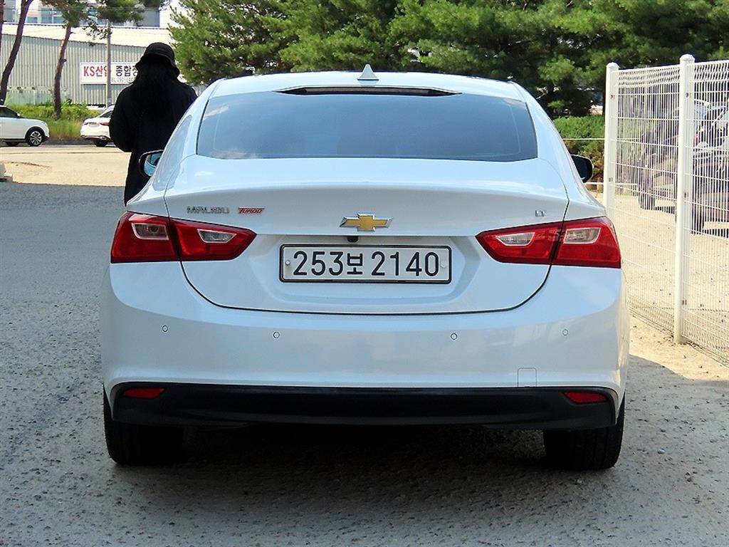Chevrolet Malibu - Vista 6