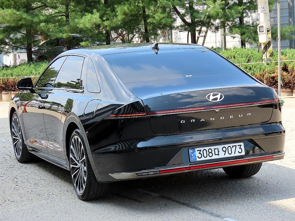 HYUNDAI Grandeur - Vista 3