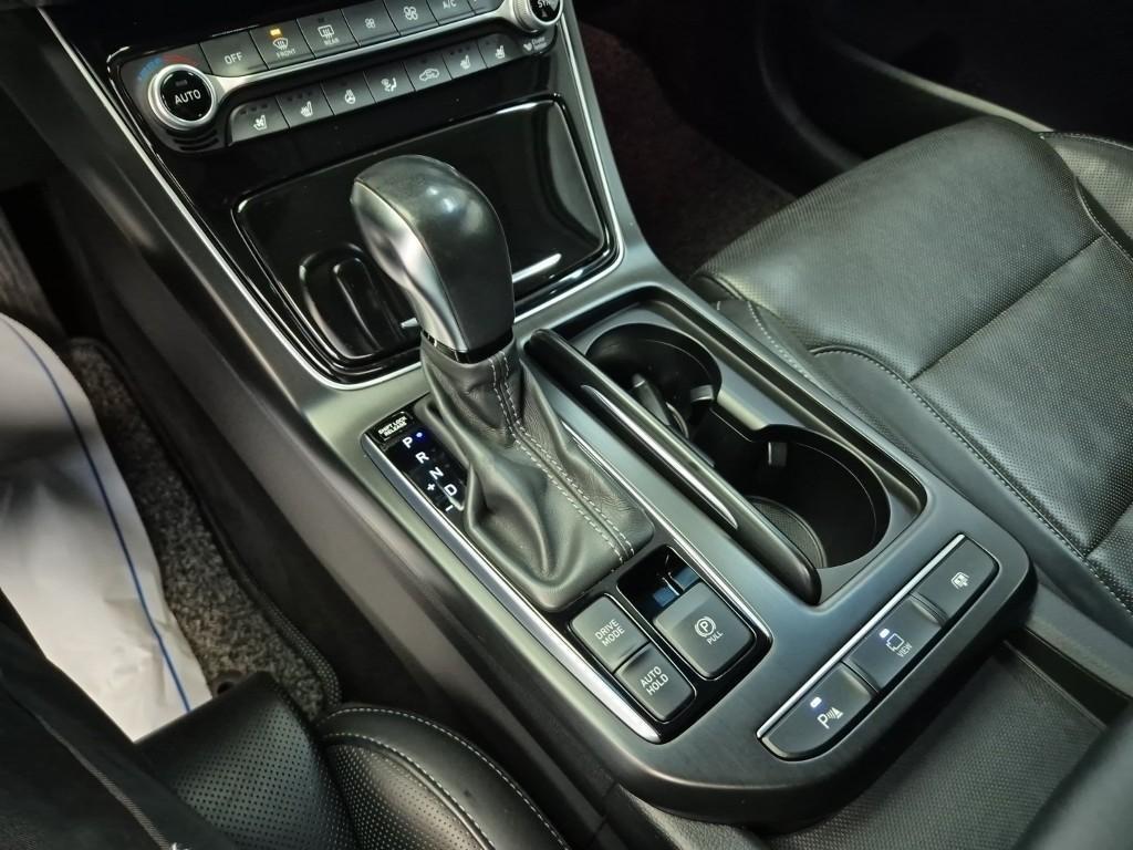 HYUNDAI Grandeur - Vista 10