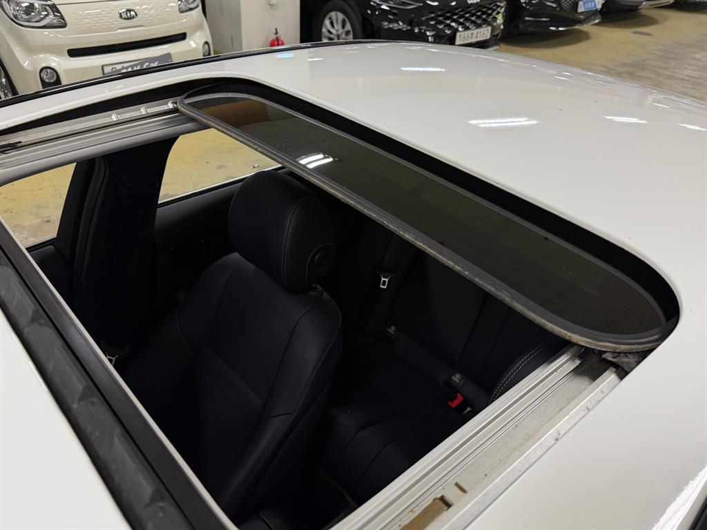Mercedes Benz C Class 2015 Blanco - Importación desde Corea - HF Imports Iquique - Foto 18