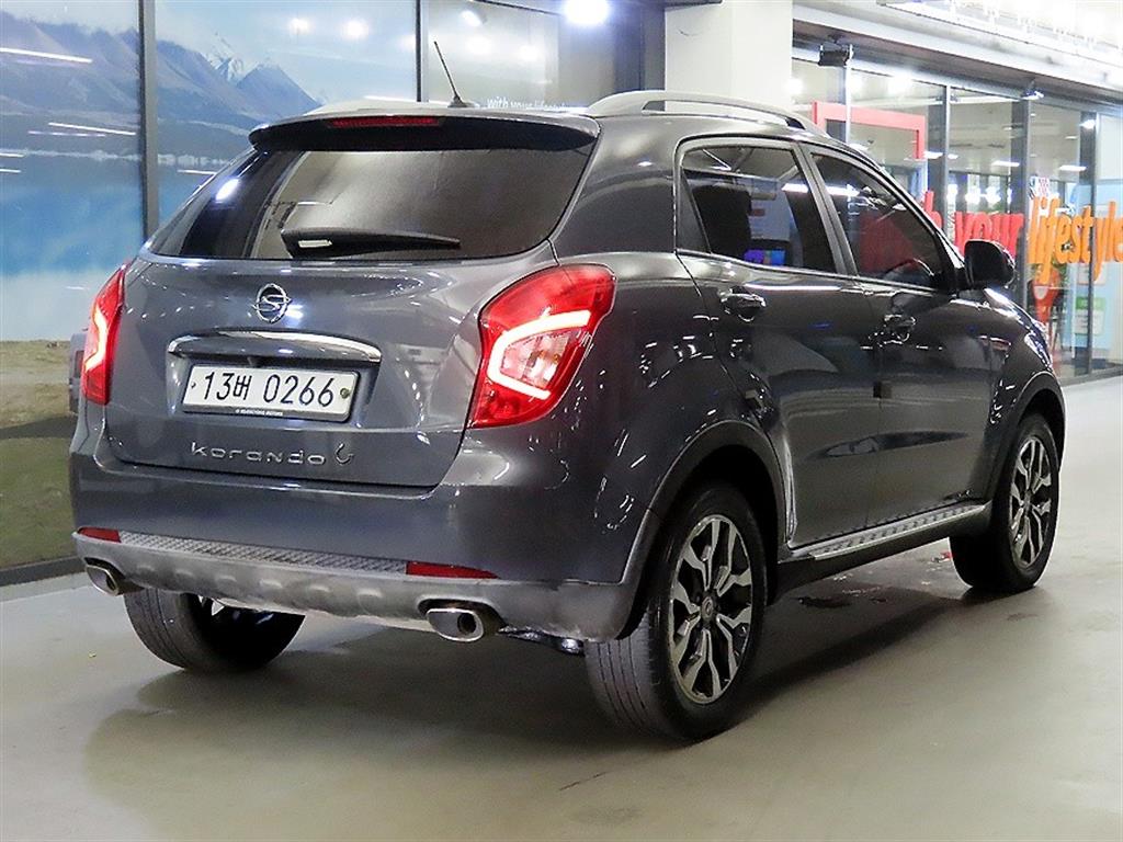 Ssangyong Korando - Vista 6