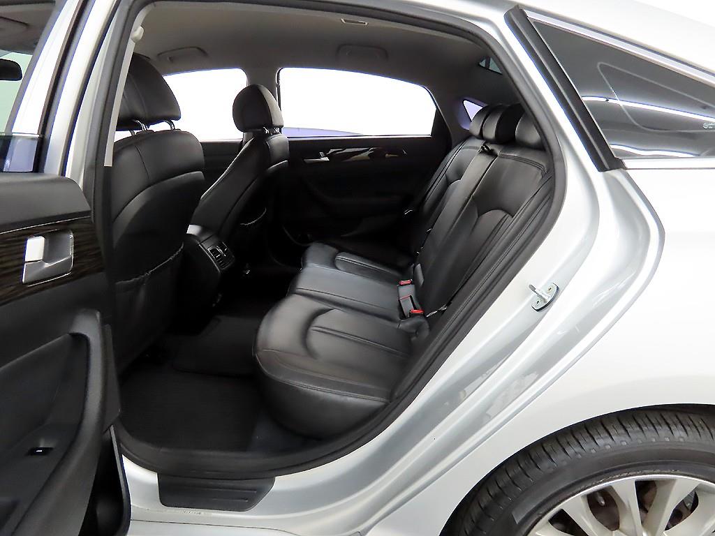 HYUNDAI Sonata - Vista 8