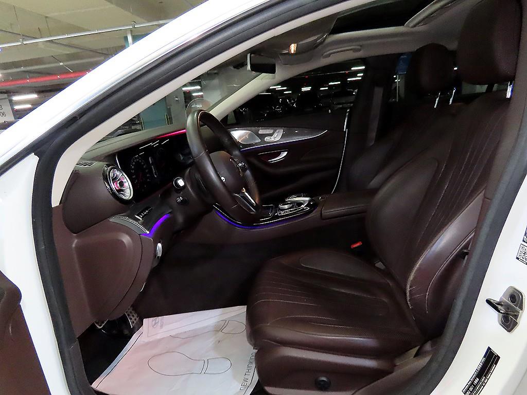 Mercedes Benz CLS Class - Vista 8