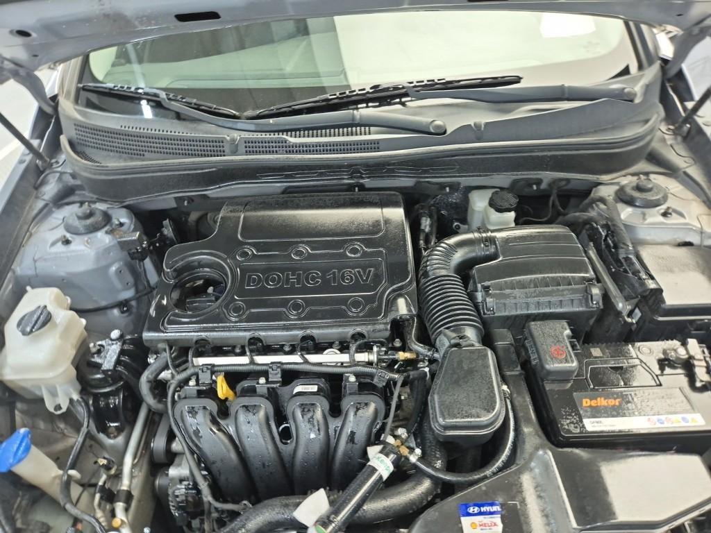 HYUNDAI Sonata - Vista 7