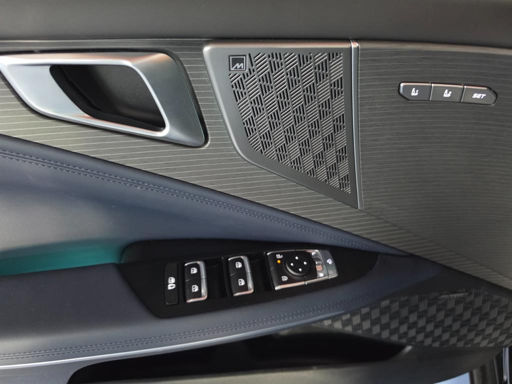 KIA K8 - Vista 12