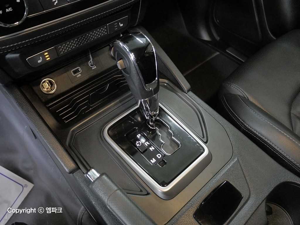 Ssangyong Rexton 2018 Gris - Importación desde Corea - HF Imports Iquique - Foto 14