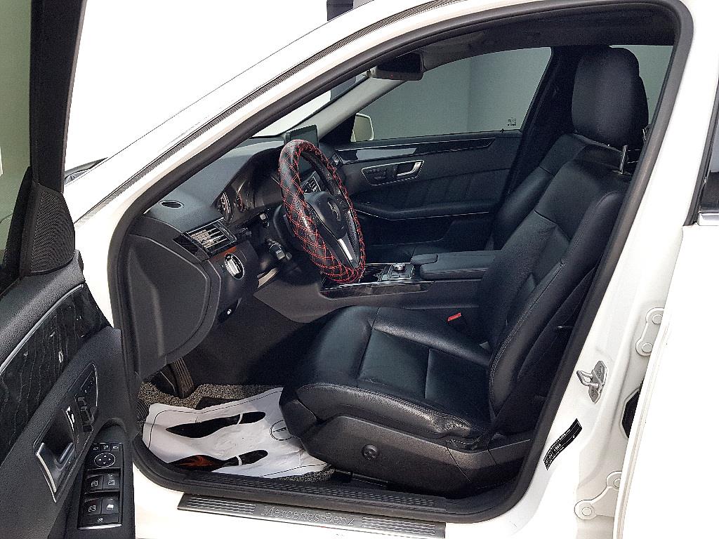 Mercedes Benz E class - Vista 10
