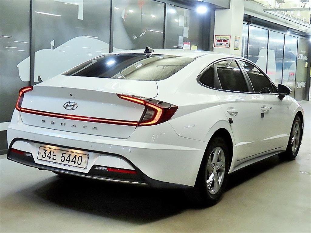HYUNDAI Sonata - Vista 6