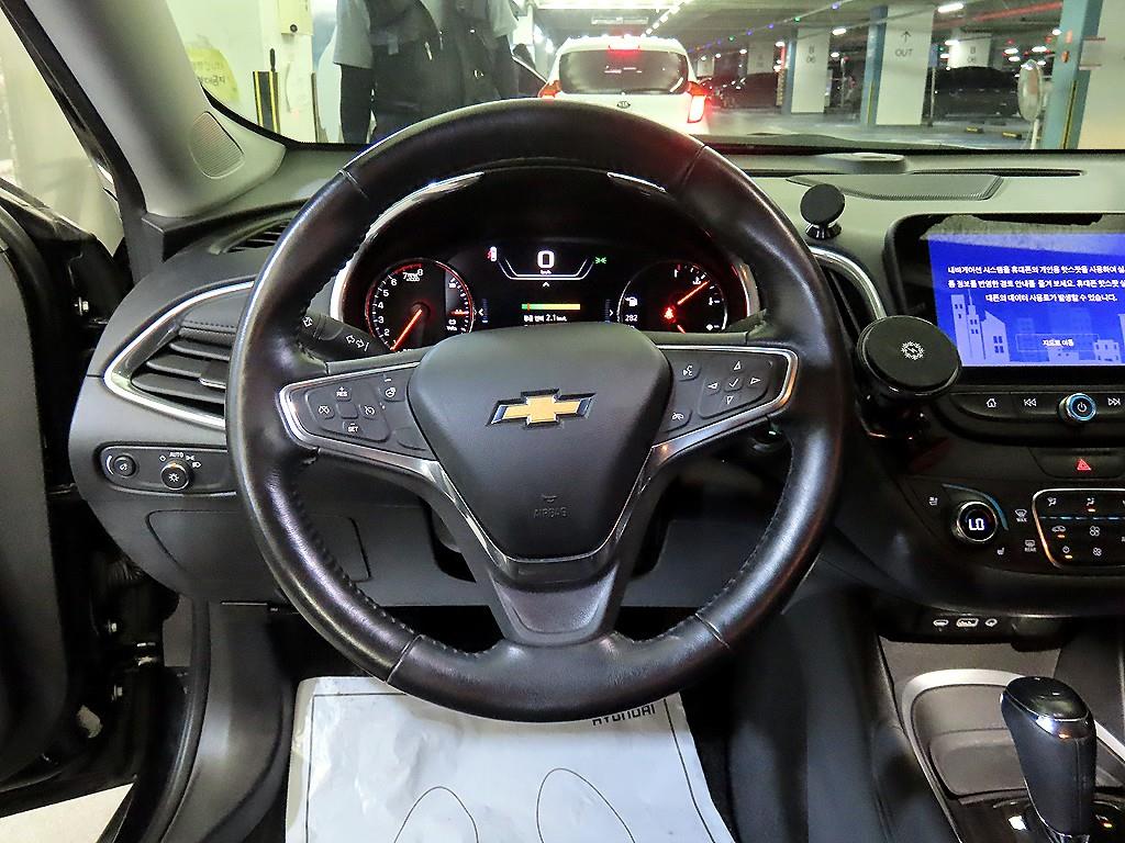 Chevrolet Malibu - Vista 10