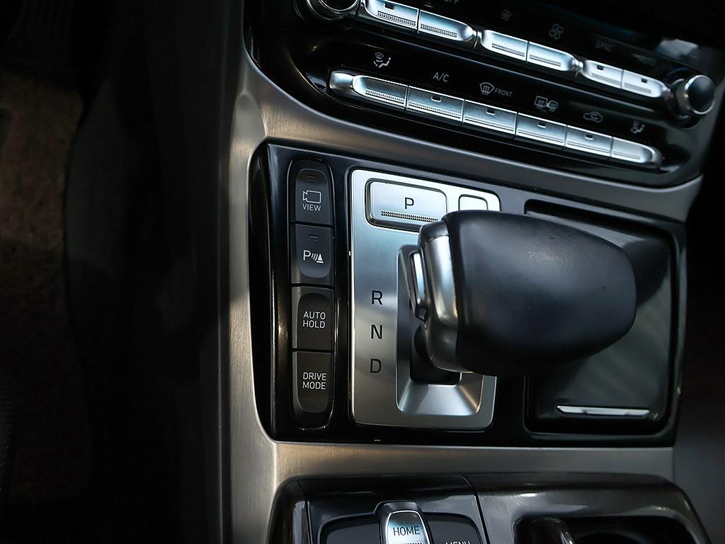 Genesis EQ900 - Vista 12