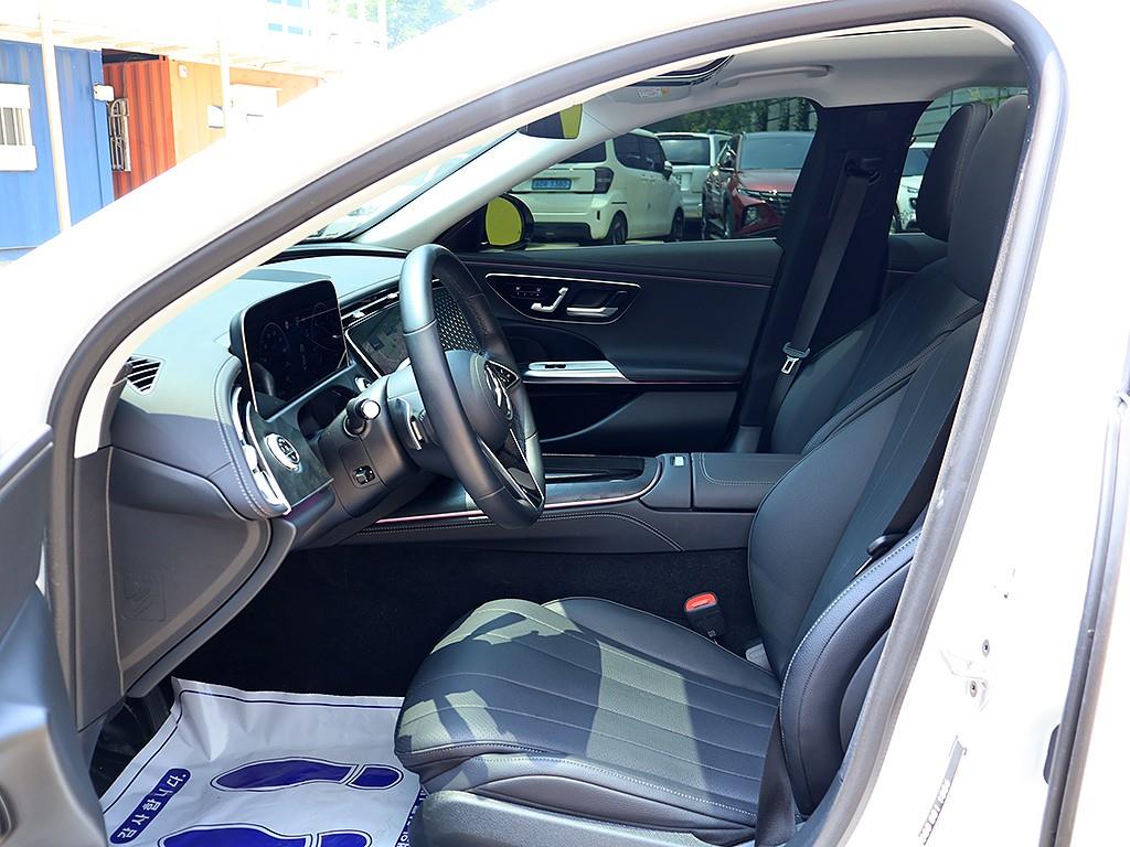 Mercedes Benz E class - Vista 12