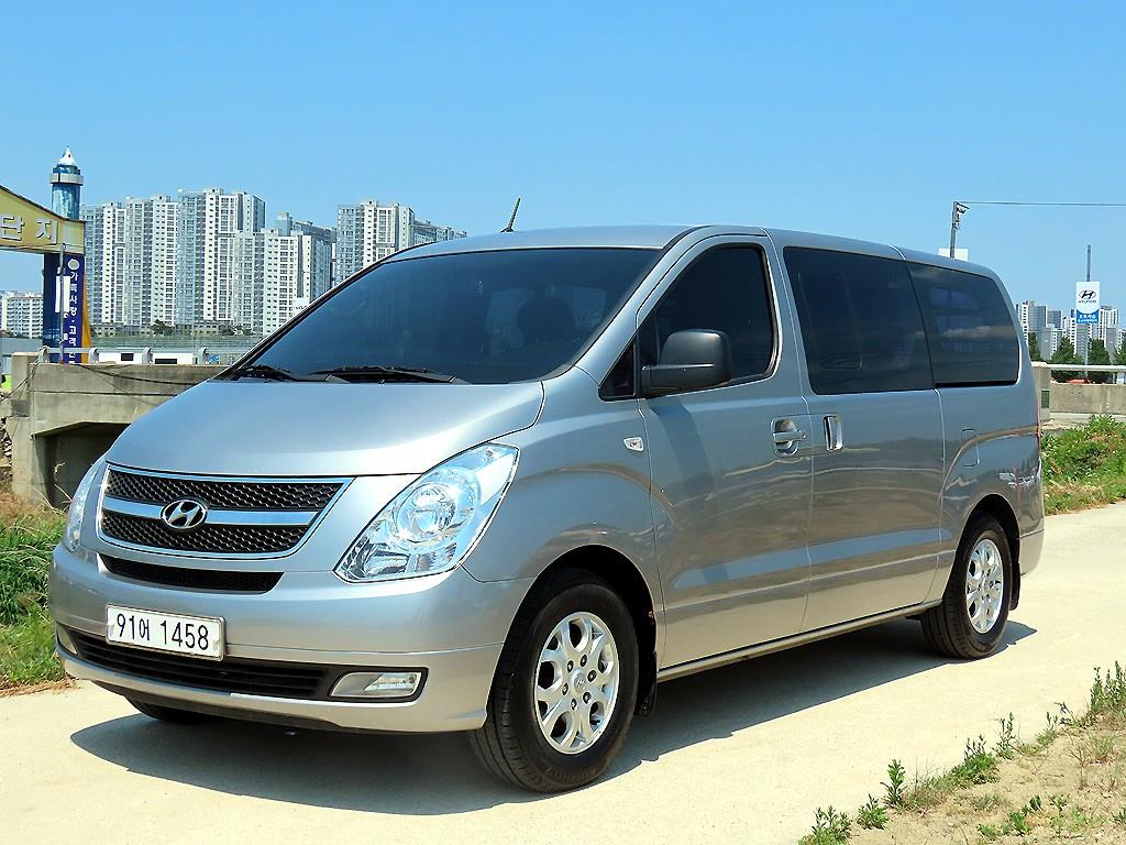 HYUNDAI Starex - Vista 2