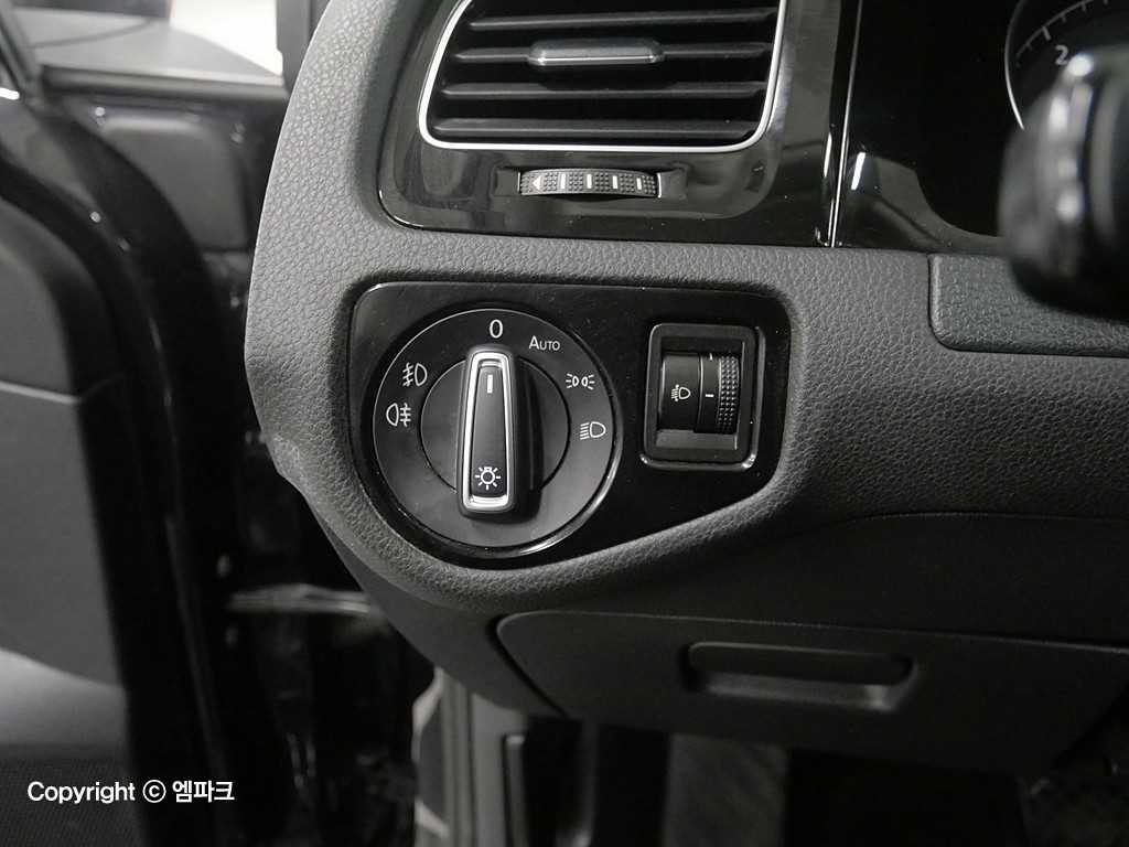 Volkswagen Golf 2013 Negro - Importación desde Corea - HF Imports Iquique - Foto 18