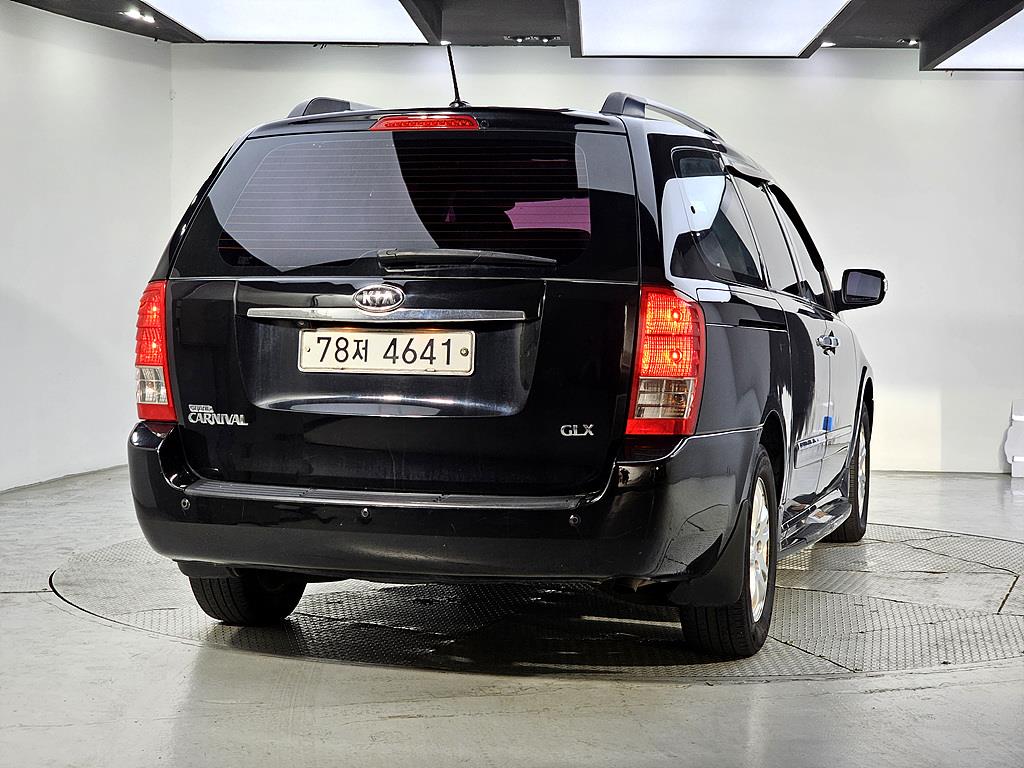 KIA Carnival - Vista 3