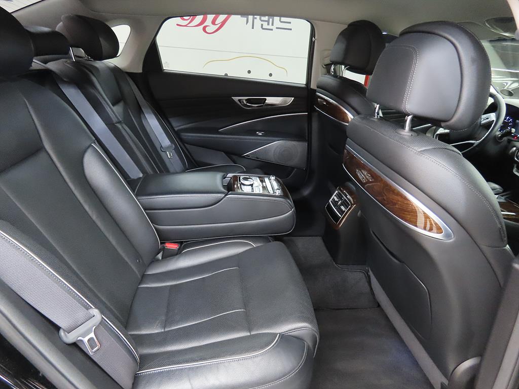 KIA K9 - Vista 10