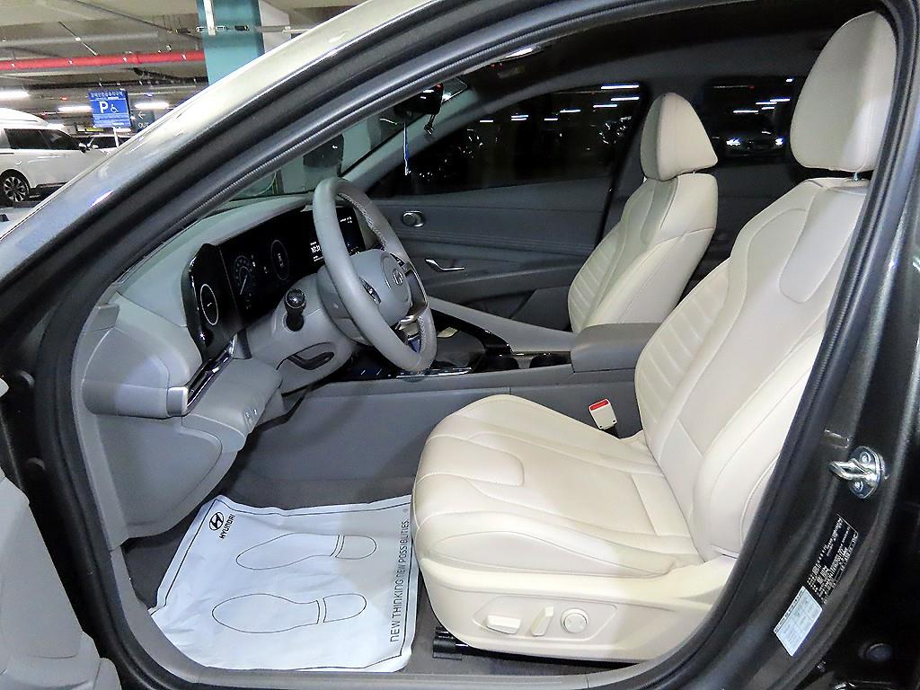 HYUNDAI Avante - Vista 8