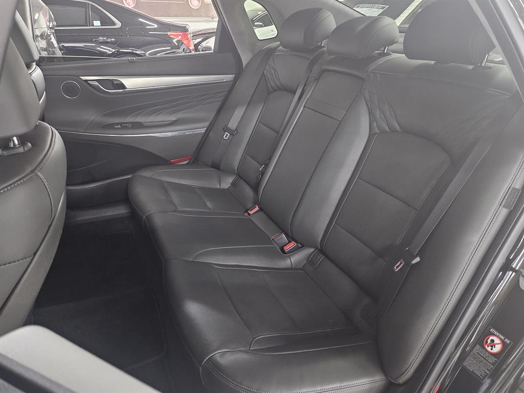 HYUNDAI Grandeur - Vista 11