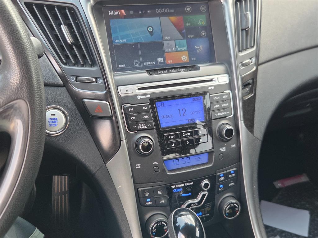 HYUNDAI Sonata - Vista 11