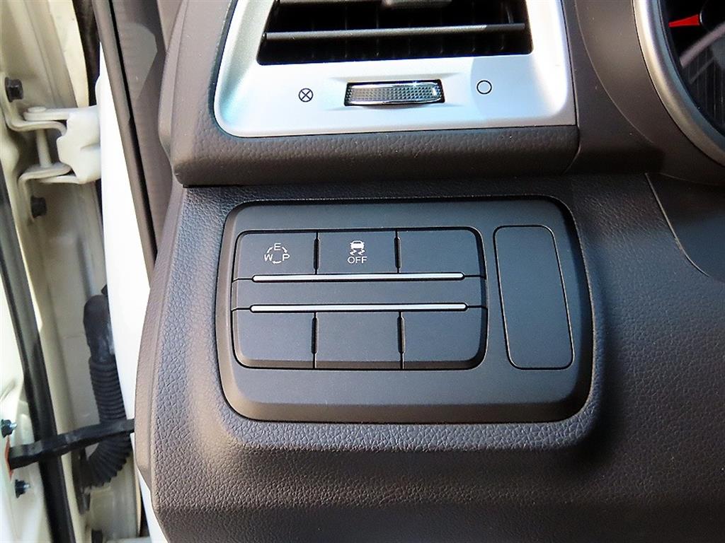 Ssangyong Tivoli 2015 Blanco - Importación desde Corea - HF Imports Iquique - Foto 14