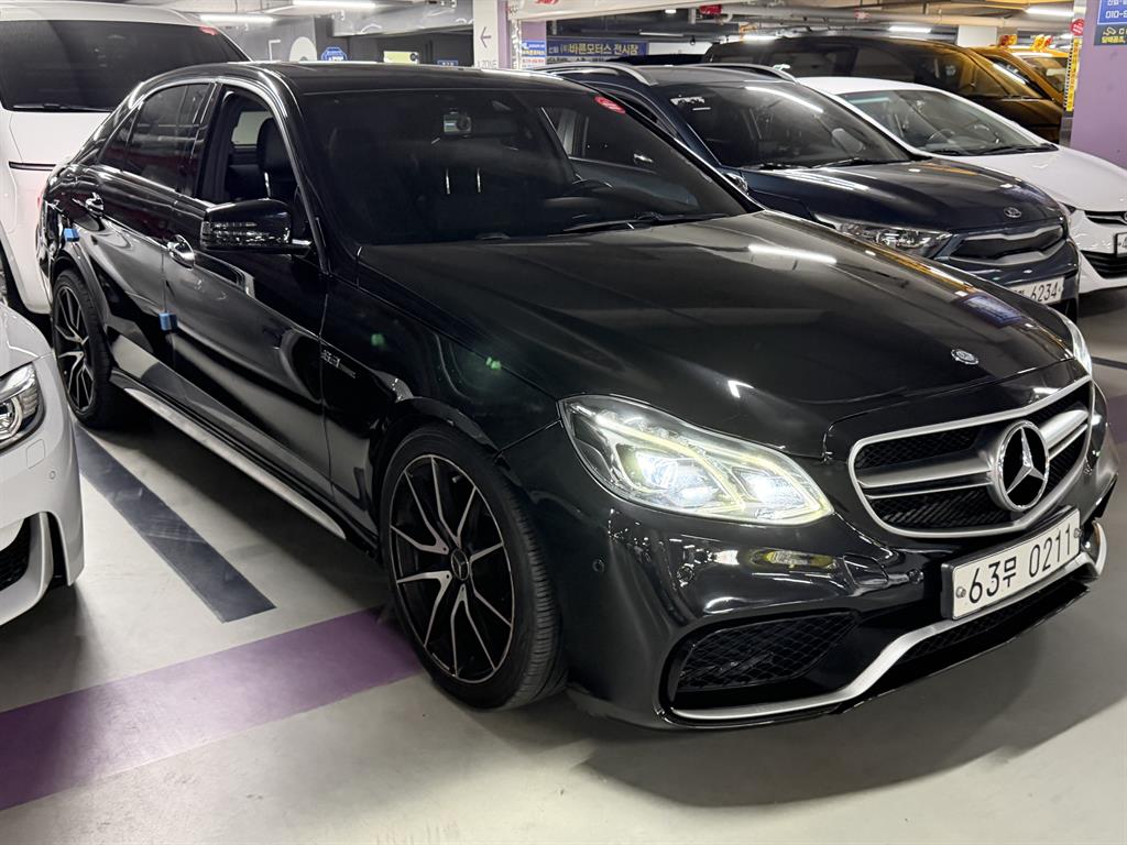 Mercedes Benz E class - Vista 9