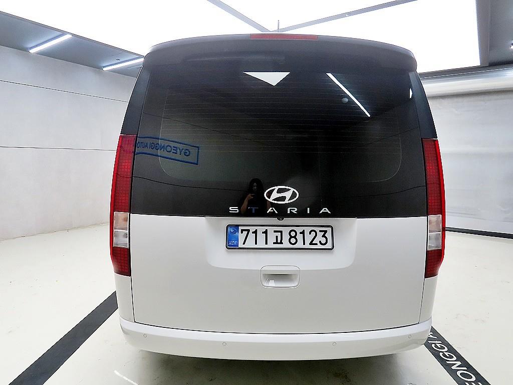 HYUNDAI Staria - Vista 3