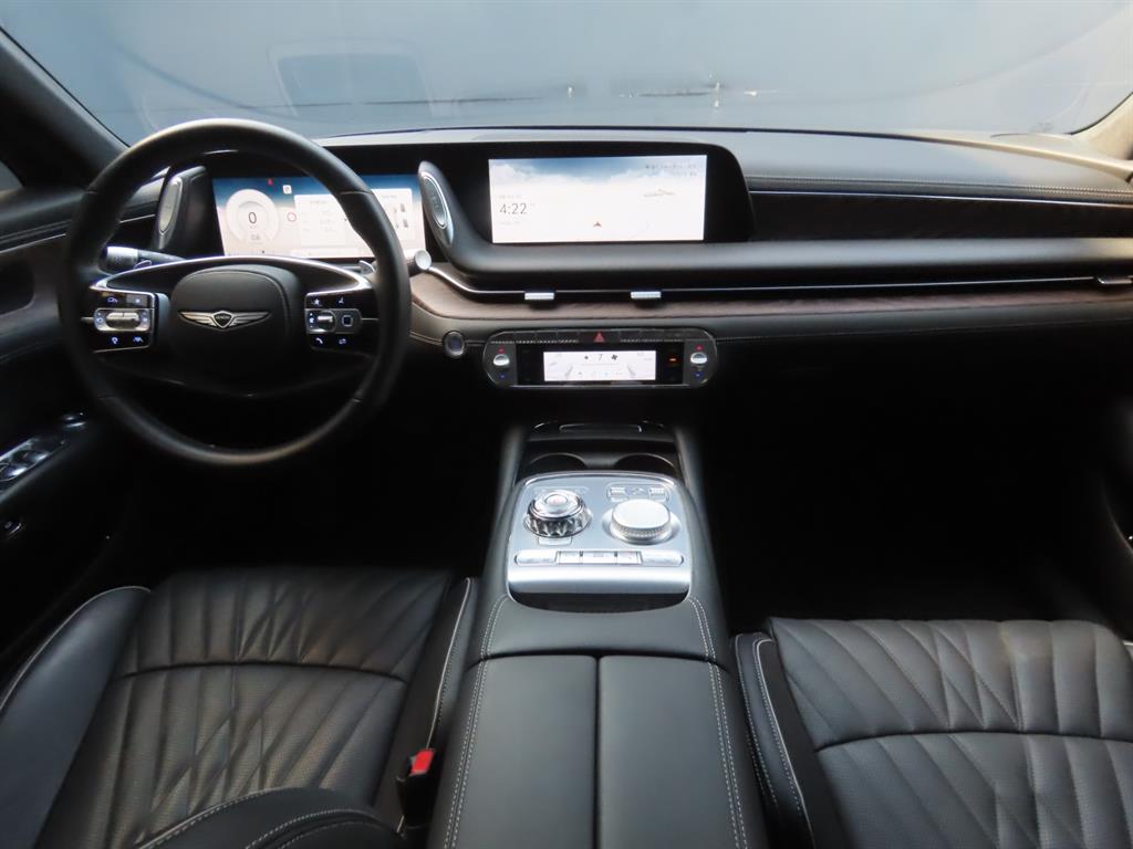 Genesis G90 - Vista 11