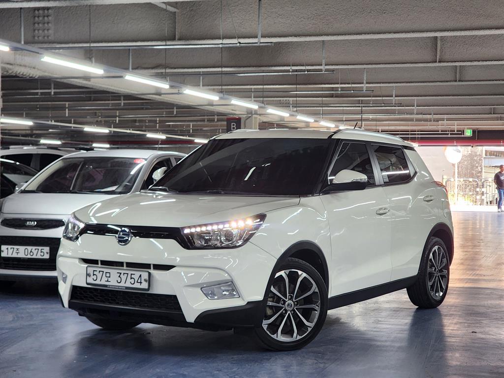 Ssangyong Tivoli 2017 Blanco - Importación desde Corea - HF Imports Iquique - Foto 1