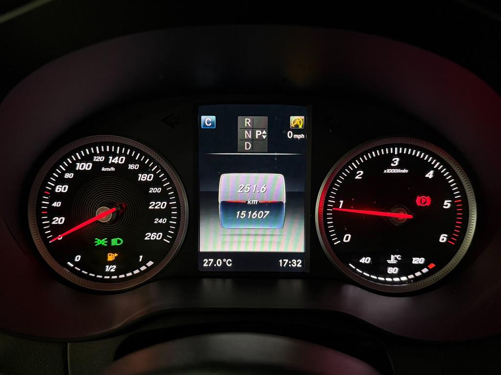 Mercedes Benz C Class - Vista 12