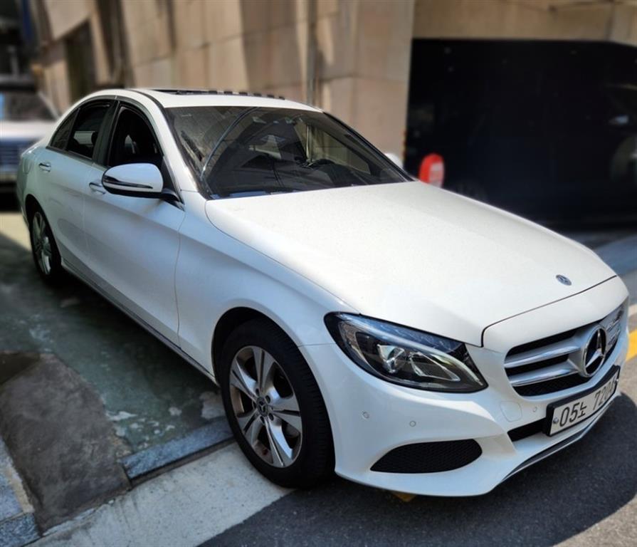 Mercedes Benz C Class - Vista 3
