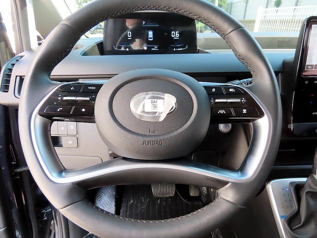 HYUNDAI Staria - Vista 10