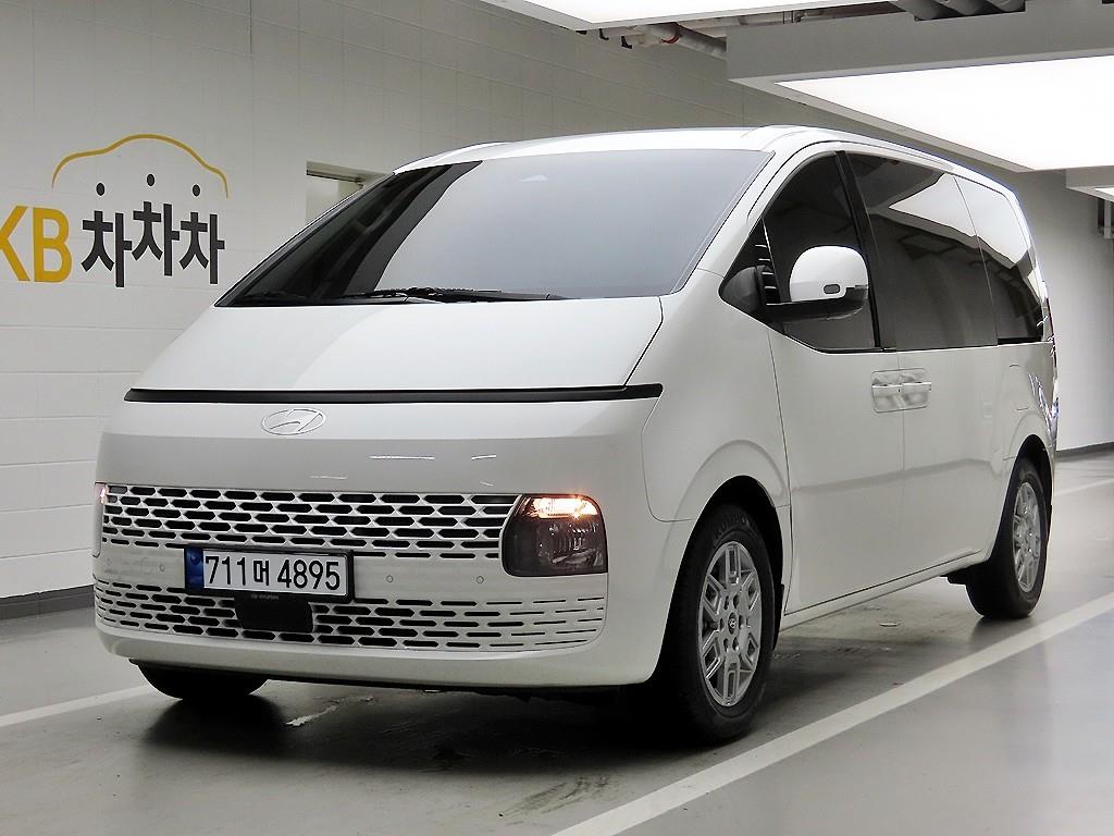 HYUNDAI Staria - Vista 2
