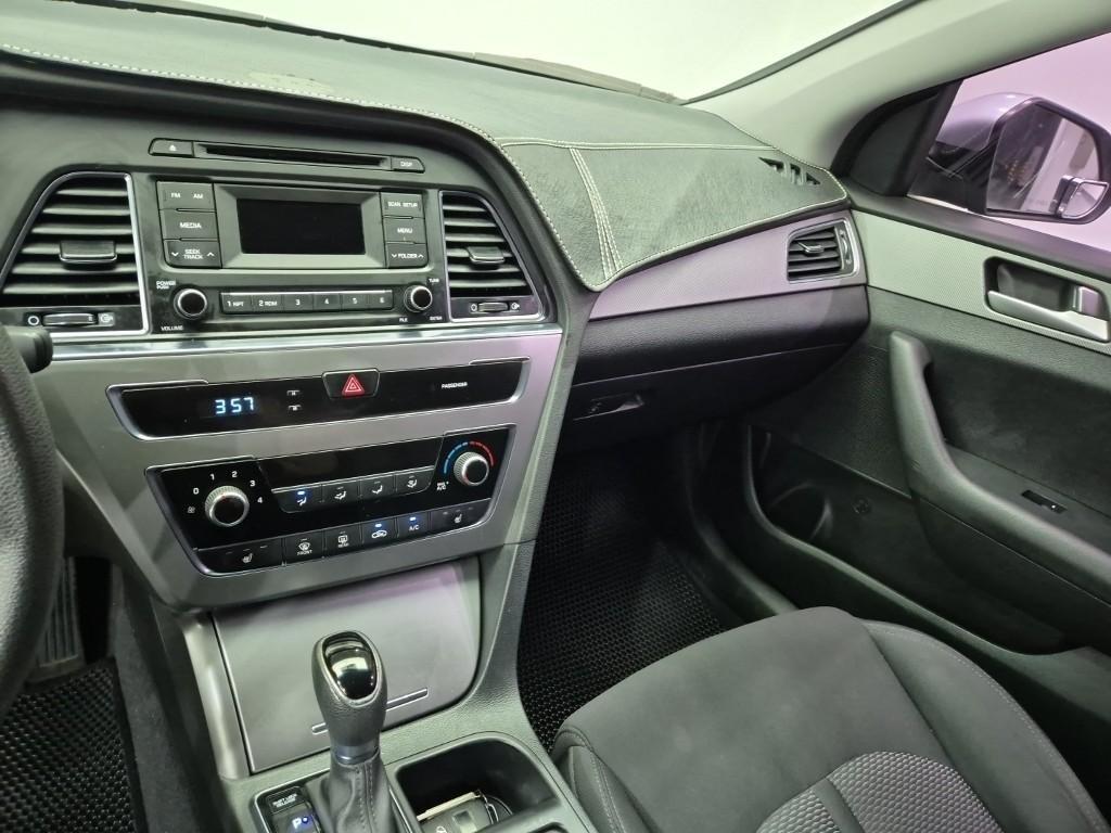 HYUNDAI Sonata - Vista 12