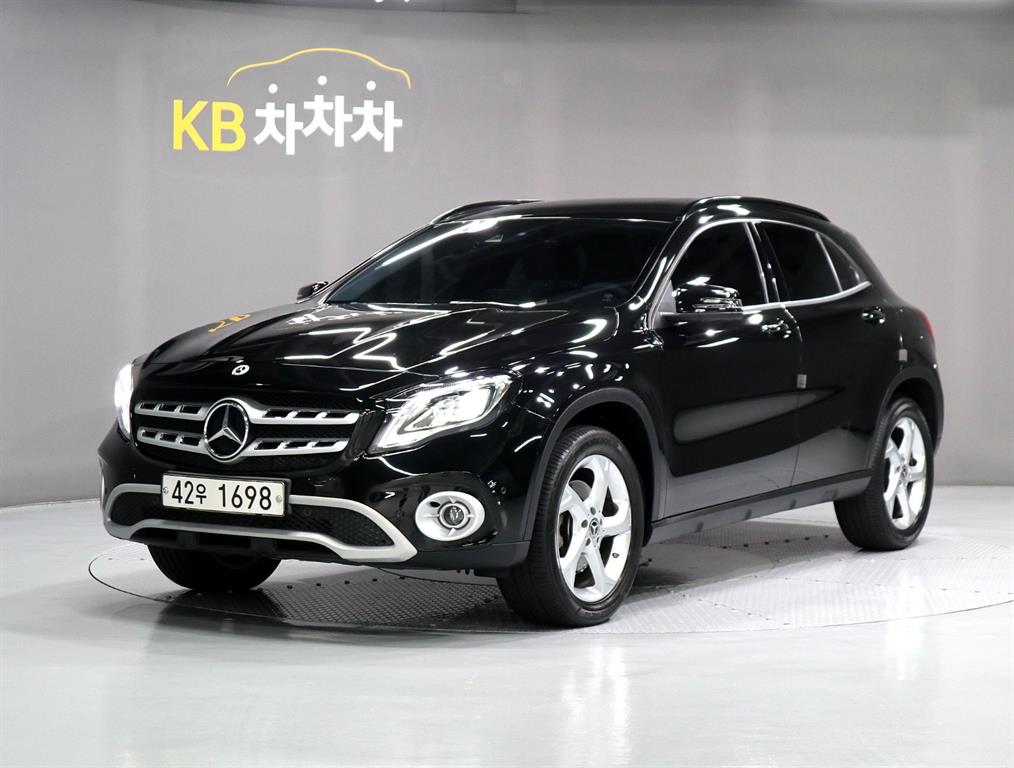 Mercedes Benz GLA Class 2018 Negro - Importación desde Corea - HF Imports Iquique - Foto 1