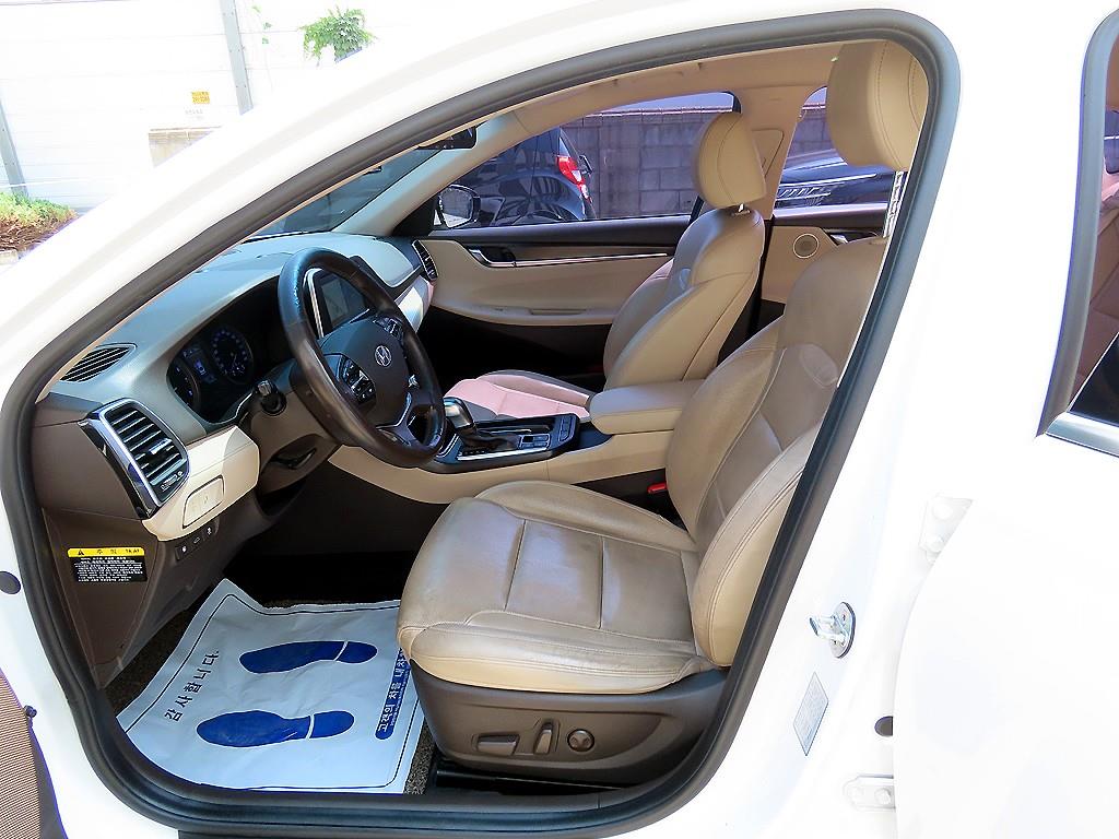 HYUNDAI Grandeur - Vista 7