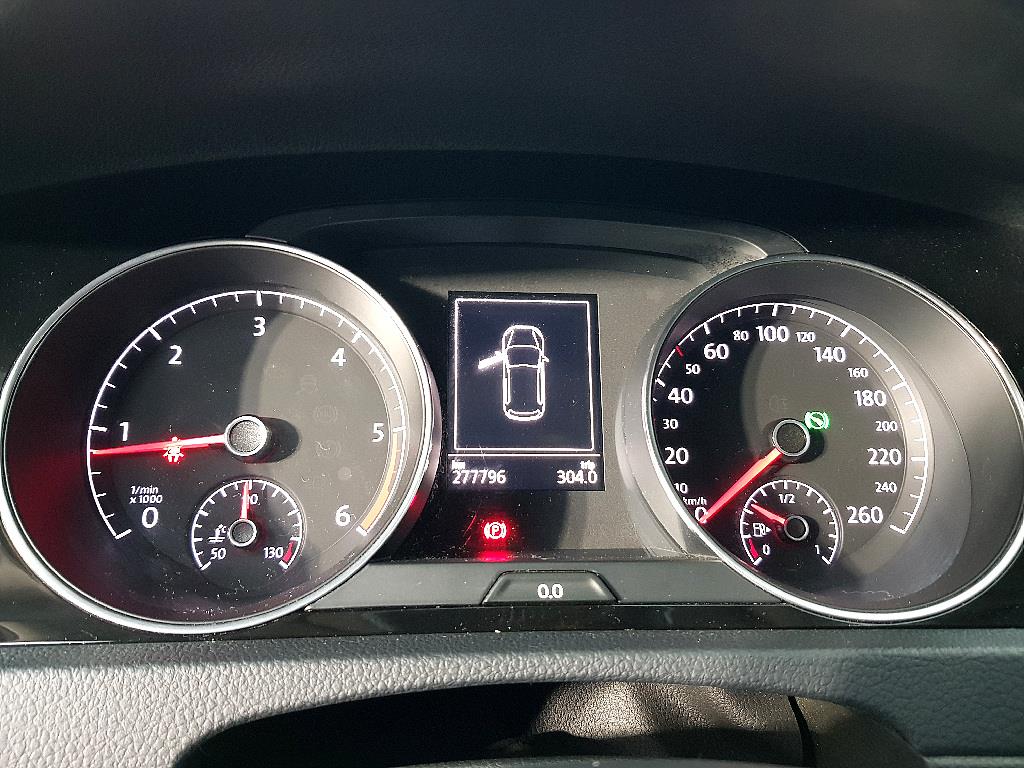 Volkswagen Golf - Vista 9