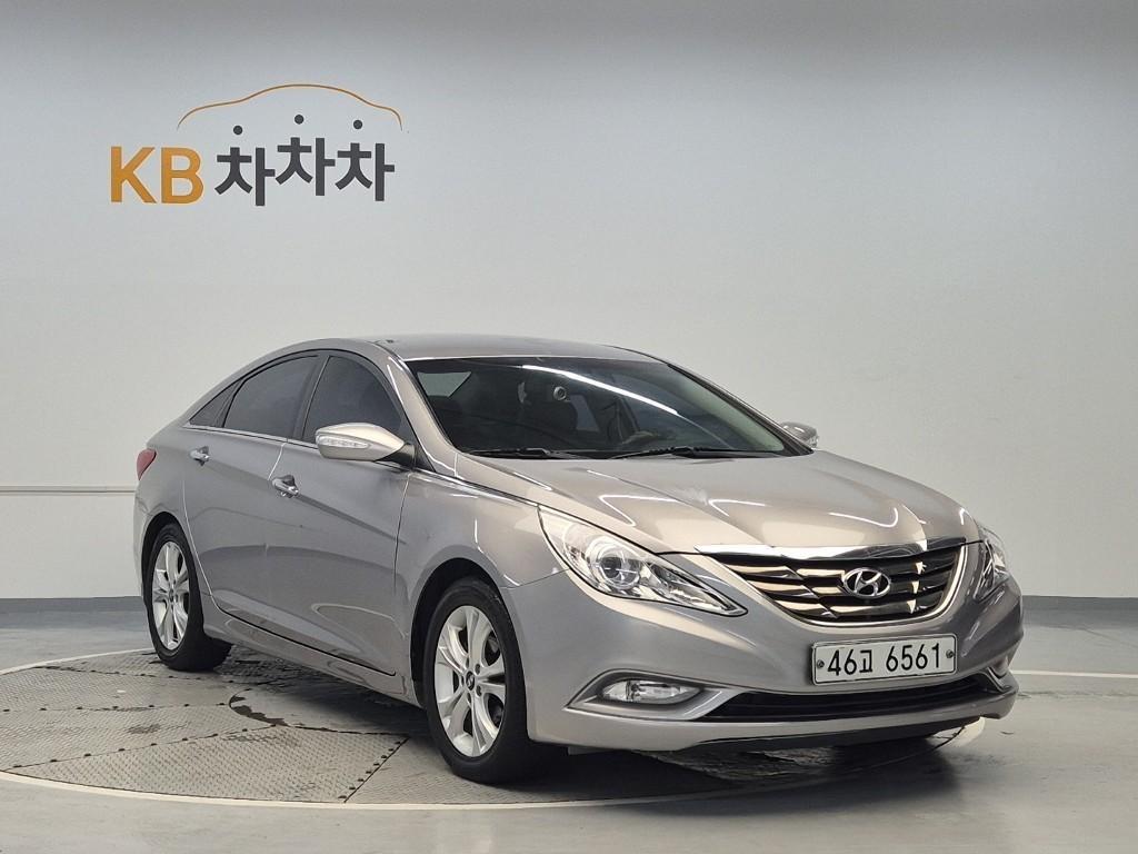 HYUNDAI Sonata - Vista 6